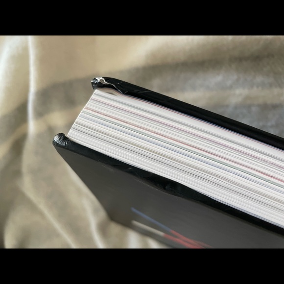 YSL Coffee Book - Picture 9 of 9